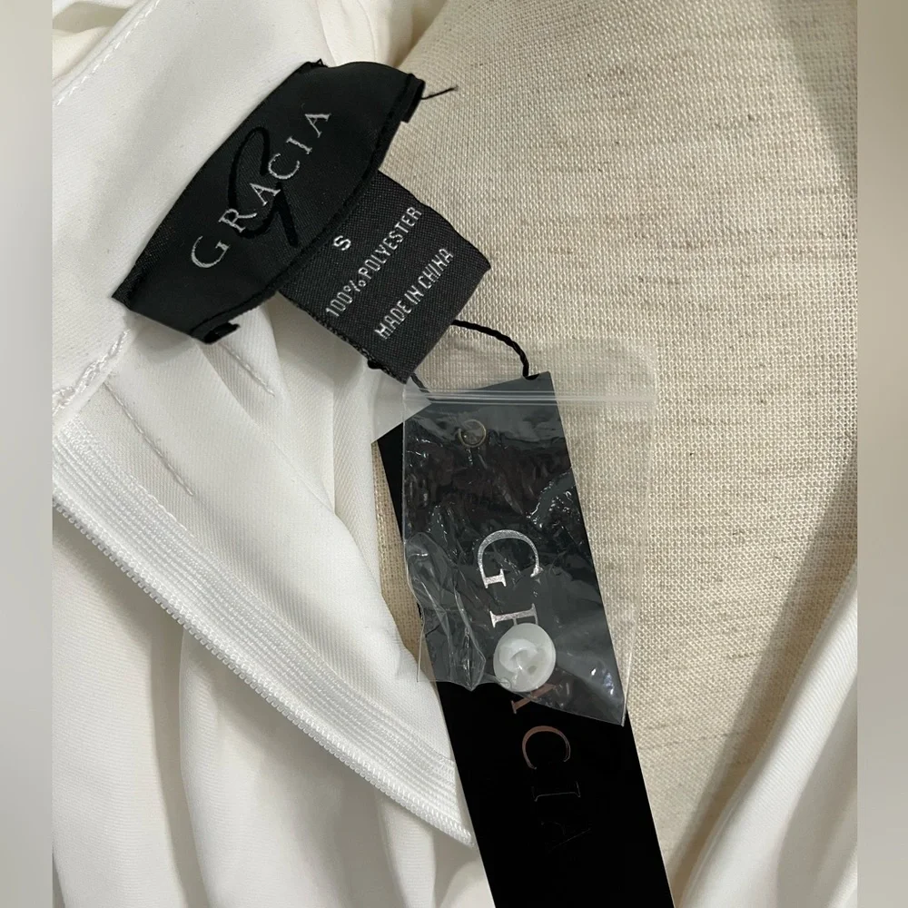 Gracia Pleated Blouse - Picture 2 of 11